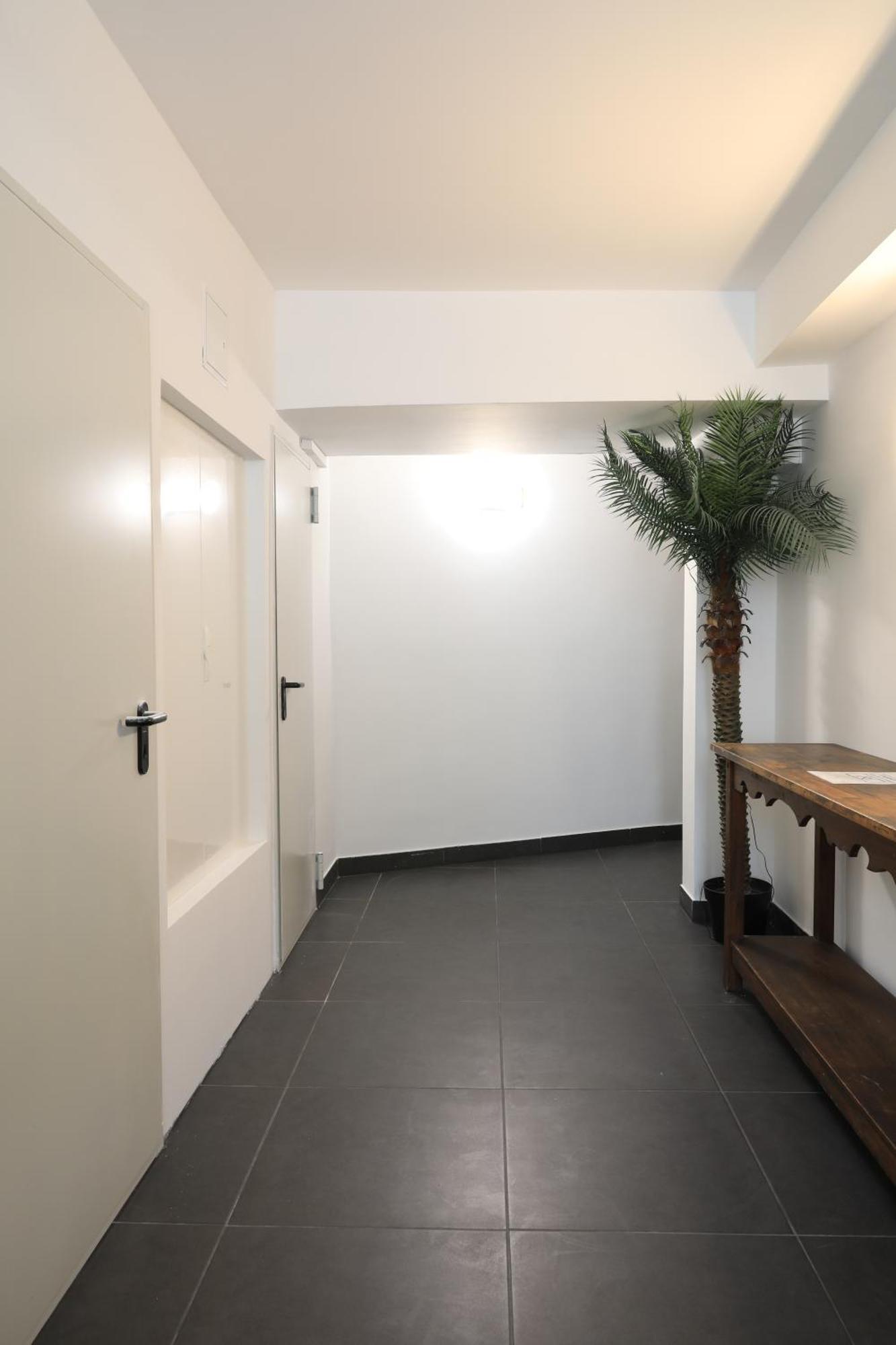 07 Apartment